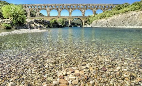 10 Activités Inoubliables pour un Séjour Camping Familial près du Pont du Gard